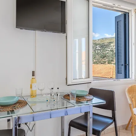 Apartment Captain's Nest *